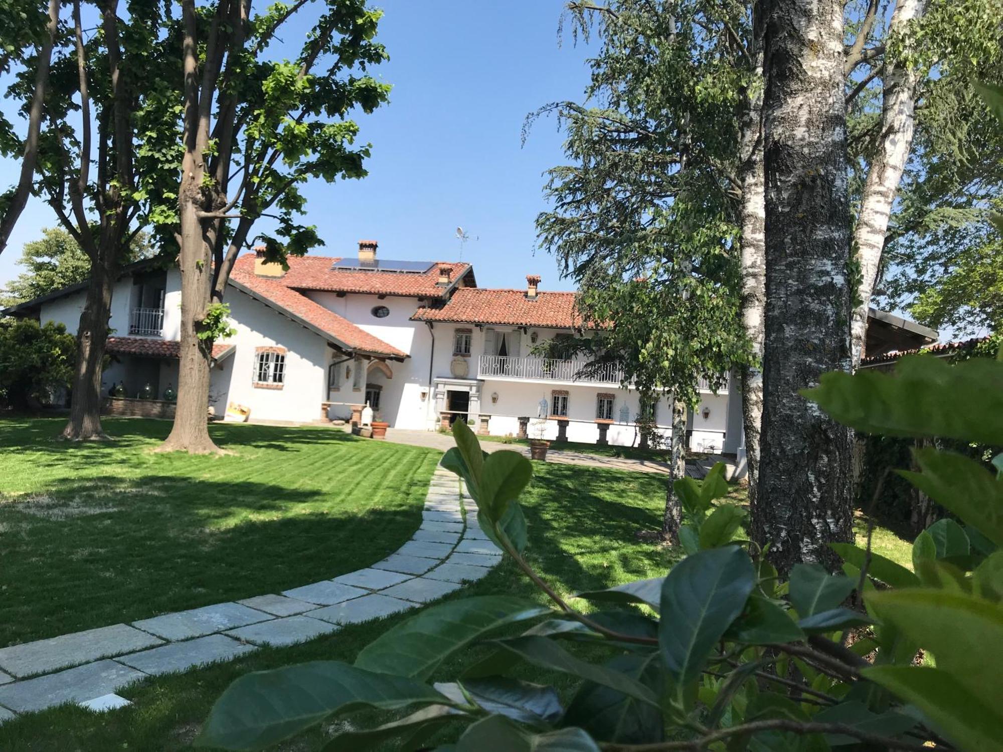 Antica Villa Cuneo- Guest House - "B&B E Non Un Hotel A Cuneo" Exteriér fotografie